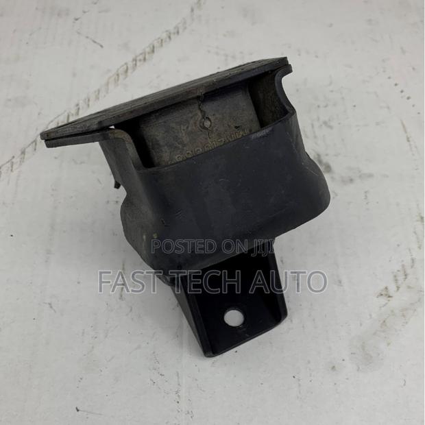 Engine Mount Mitsubishi Pajero Shogun - main view