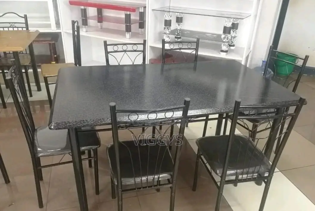 Good Quality 6 Seater Dinning Table
