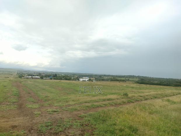 Mweiga /Kanyagia 6 Acres
