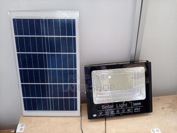 300w Solar Light IP67 - thumbnail 3