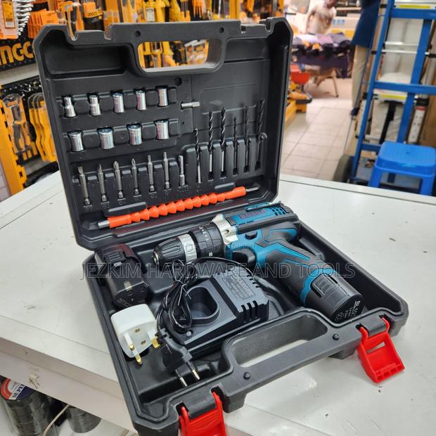 Makita Cordless Drill Tool Kit .