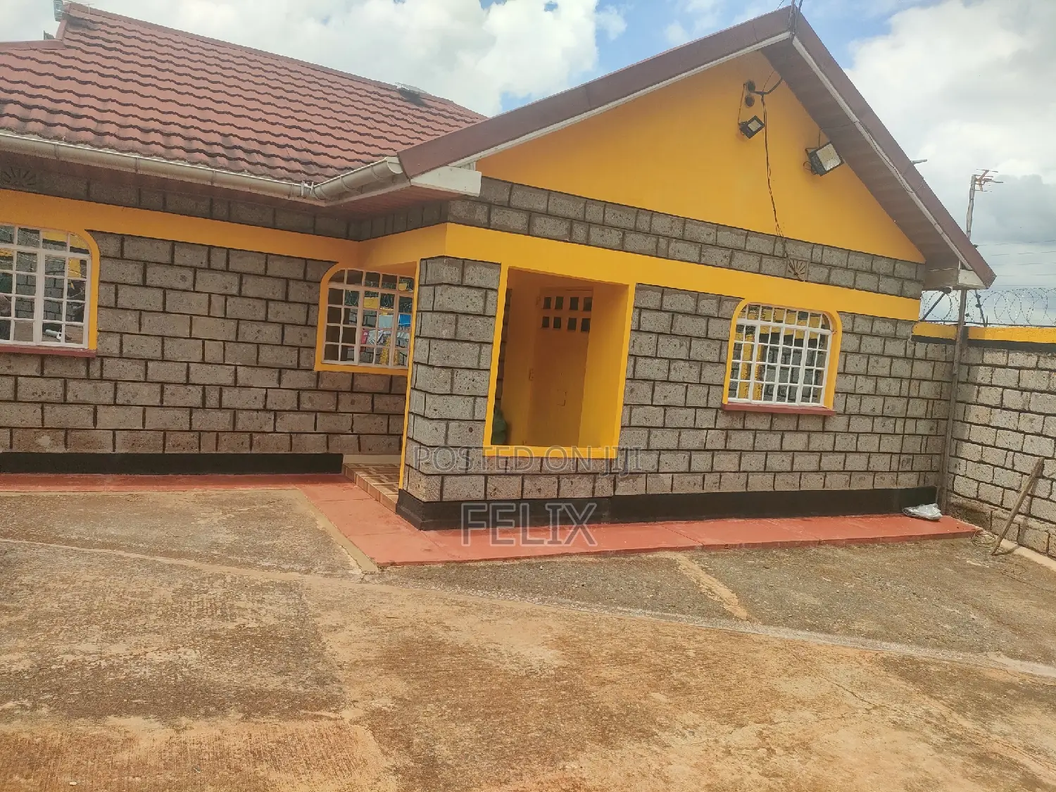 Nyeri Mumbi Estate 3 Bedroom House on Sale