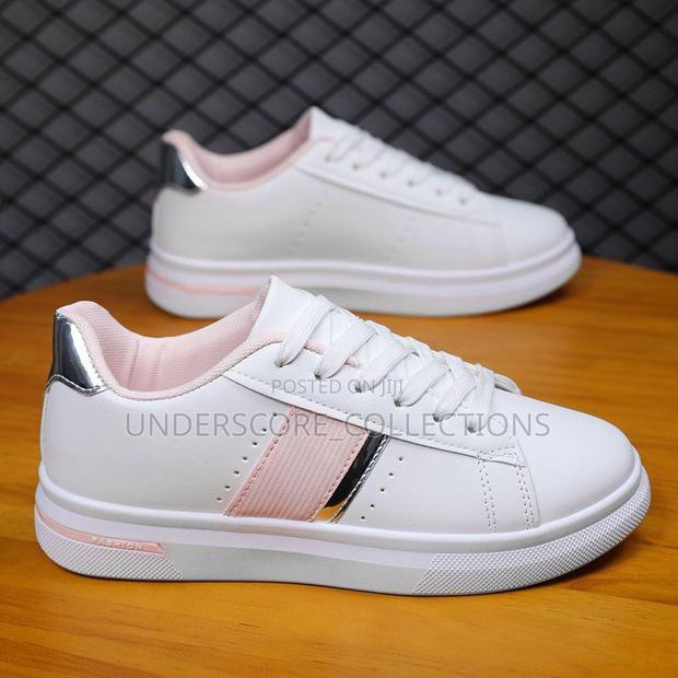 Ladies Light Weight Sport Shoes - thumbnail 2