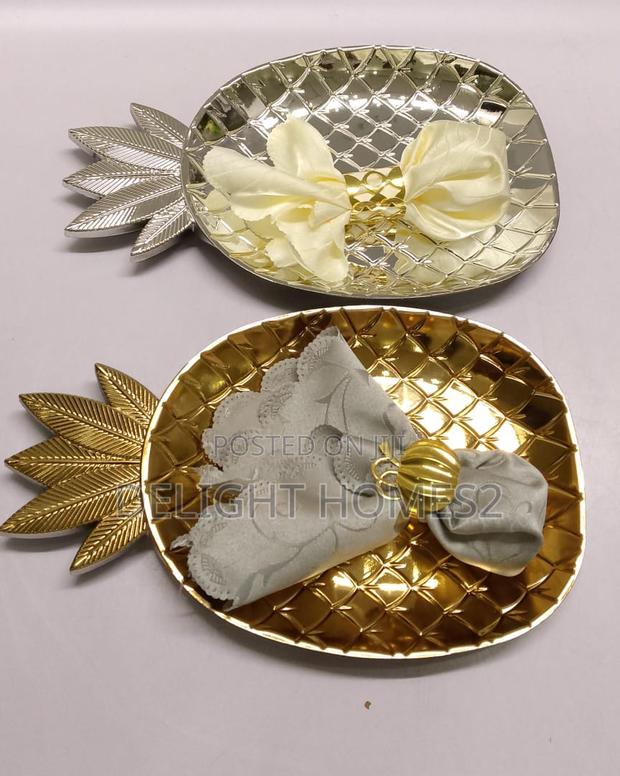 Trendy New Design Thick Charger Plates - thumbnail 4