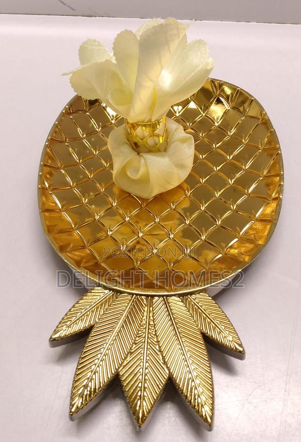 Trendy New Design Thick Charger Plates - thumbnail 6