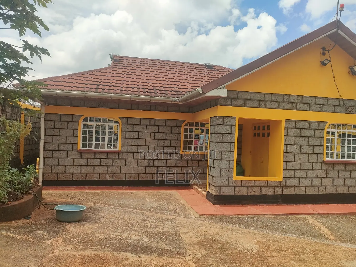 Nyeri Mumbi Estate 3 Bedroom House on Sale