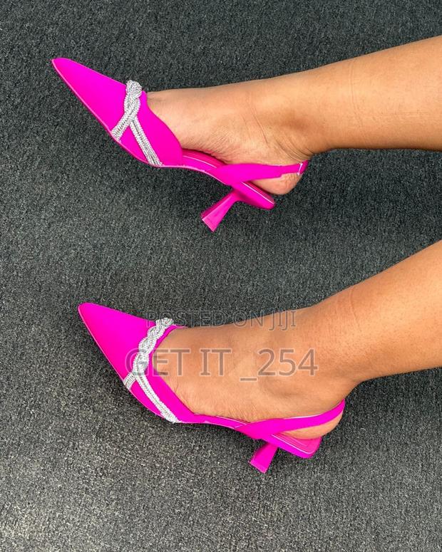 Comfortable Elegant Heels
Sizes 37 to 41