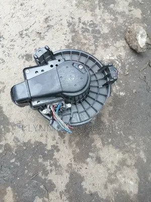 Toyota Noah 3ZR Blower