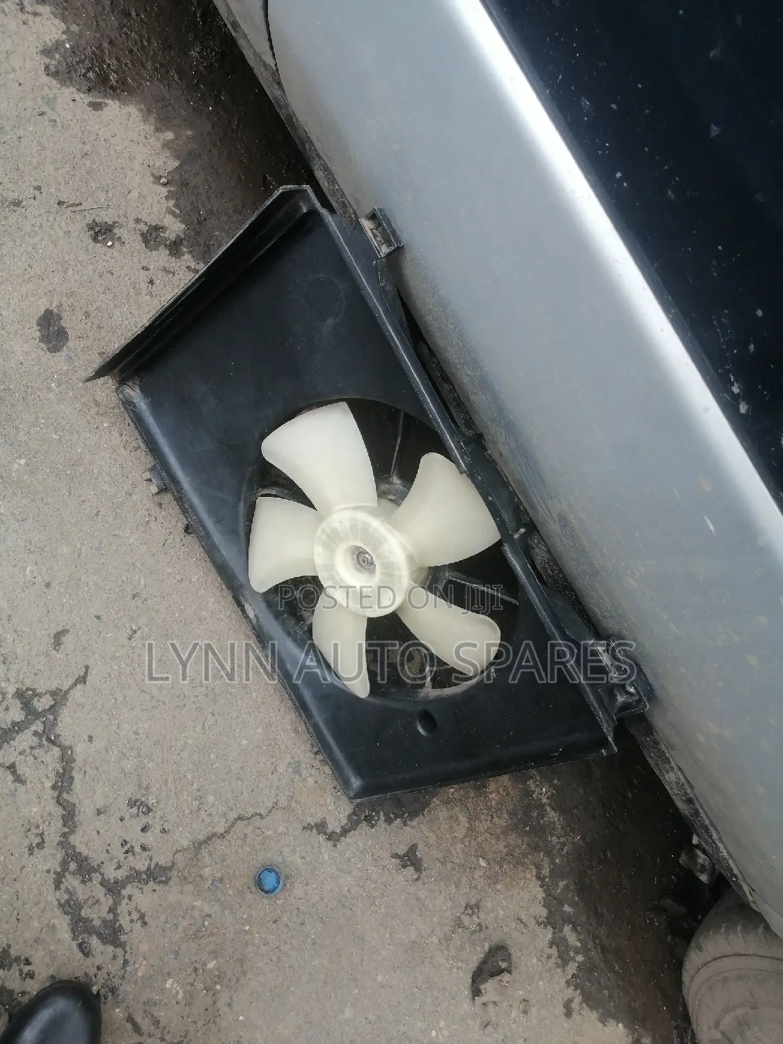 Mazda Demio Radiator Guard and Fan