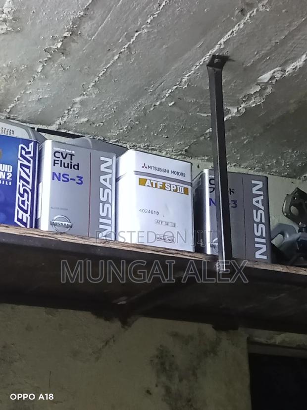 Nissan Gearbox Oil, Engine Oil