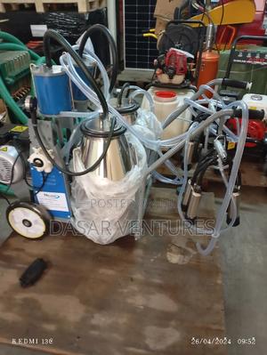 Double Cow Milking Machine - Milano - thumbnail 2