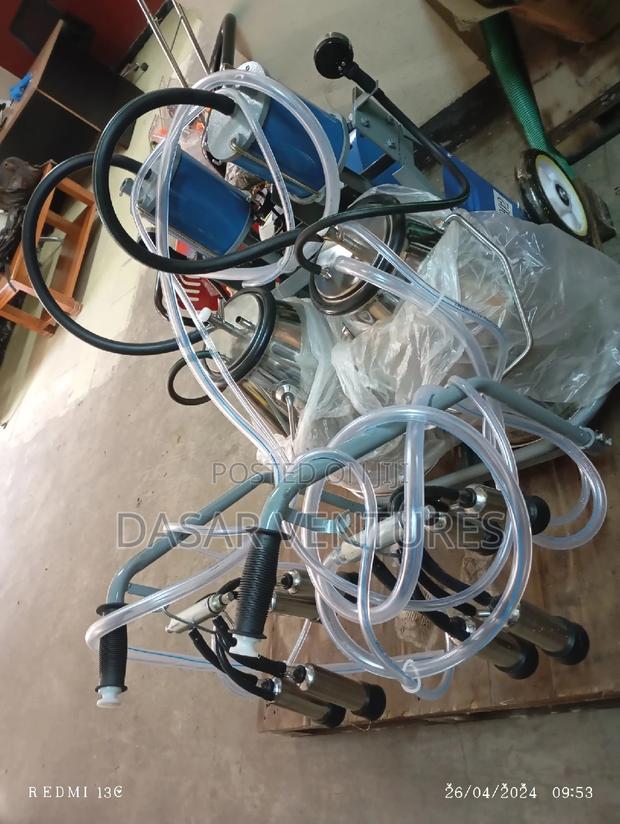 Double Cow Milking Machine - Milano - thumbnail 4