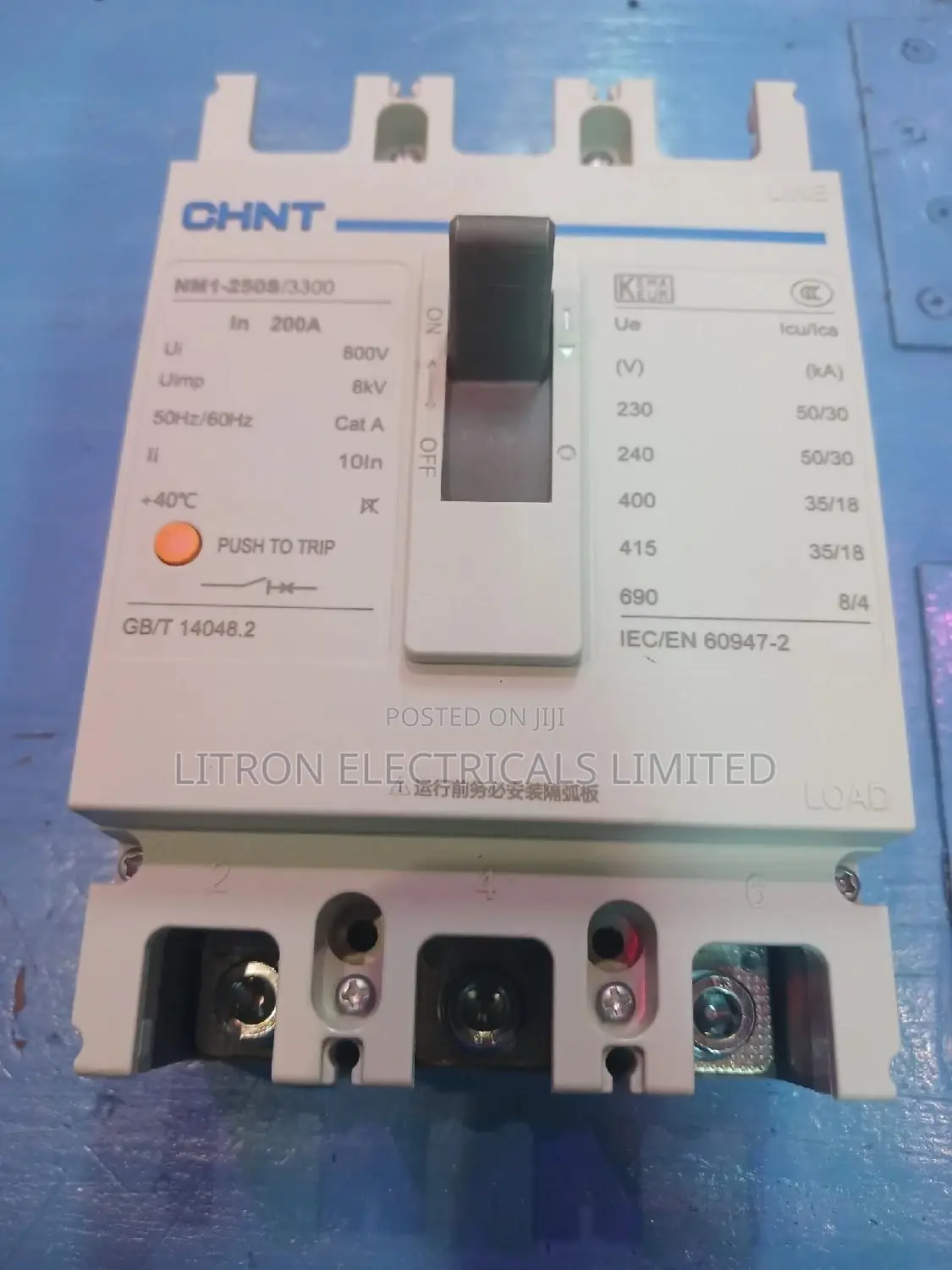 200A McCb 3p