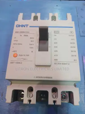 200A McCb 3p