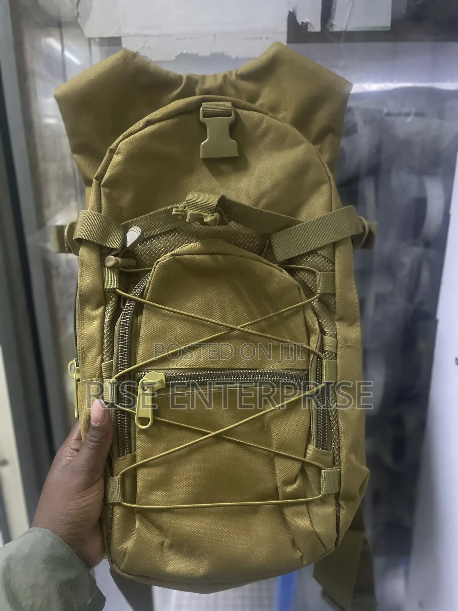Camel Hiking Bag With Water Bladder