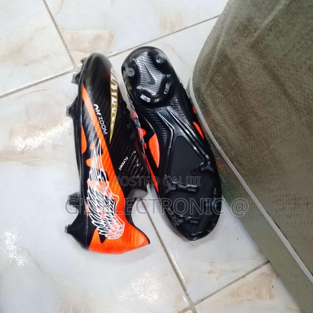 Soccer Boots Size 40-45 /New Soccer Boots