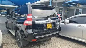 Toyota Land Cruiser Prado 2015 Black