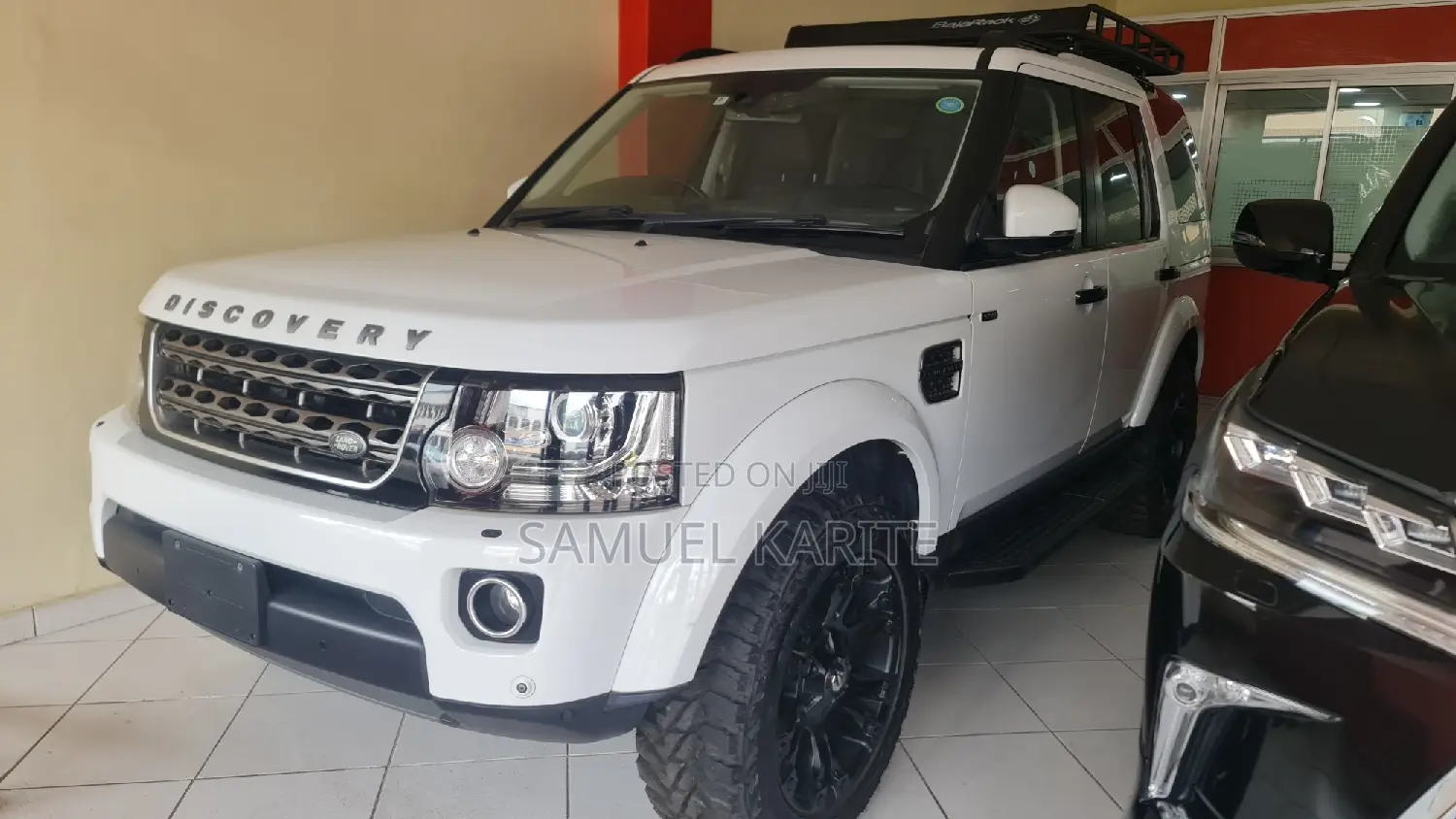 Land Rover Discovery 2017 White