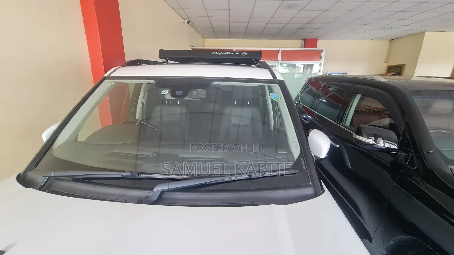 Land Rover Discovery 2017 White