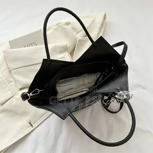 *Classic Stripe Crossbody Tote Bags*
 Size: 33.5 × 24cm