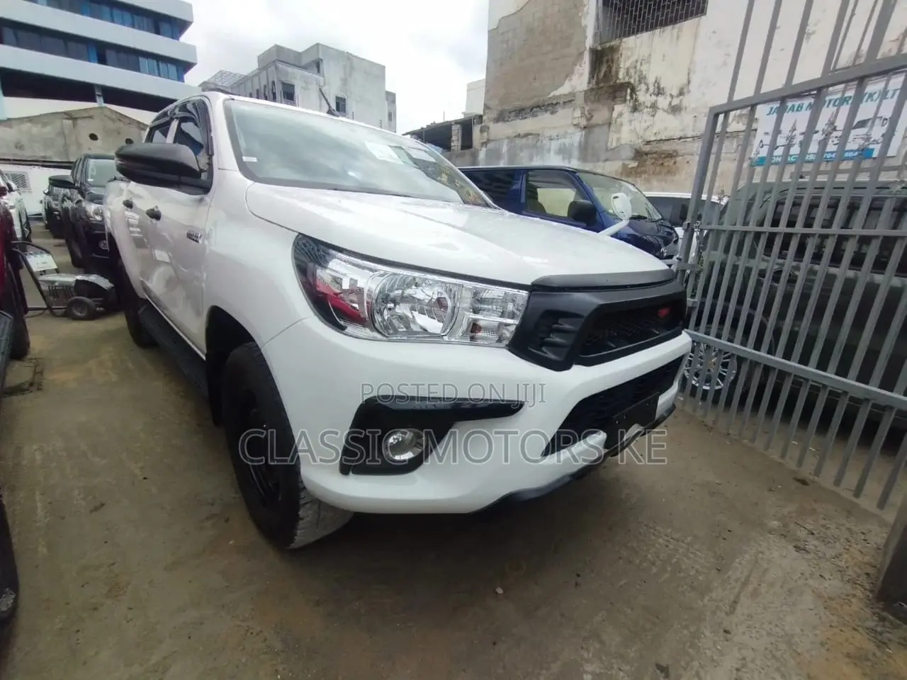 Toyota Hilux 2018 White