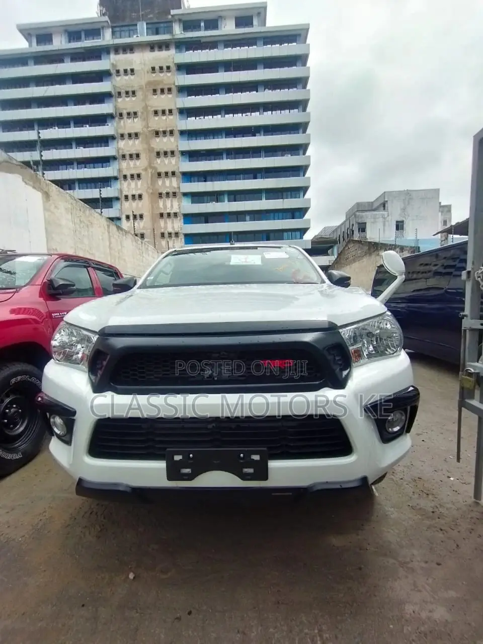 Toyota Hilux 2018 White