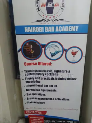 Broad Base Roll Up Banner