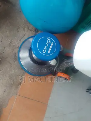 Commercial Divo Brand Carpet /Floor Scrubber With Brushes