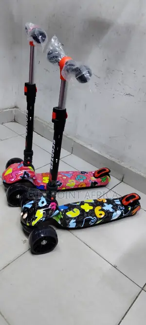 3-8 Years Adjustable Foldable Kids Scooters