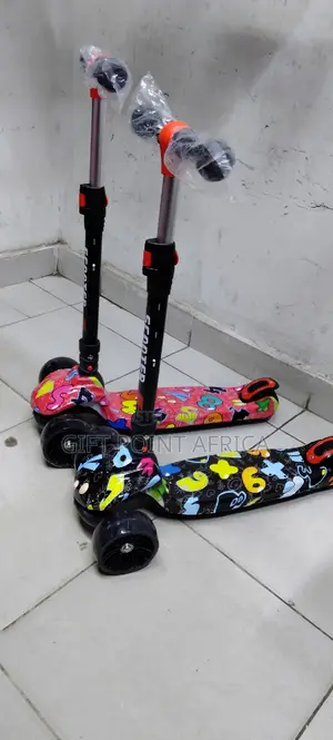 3-8 Years Adjustable Foldable Kids Scooters