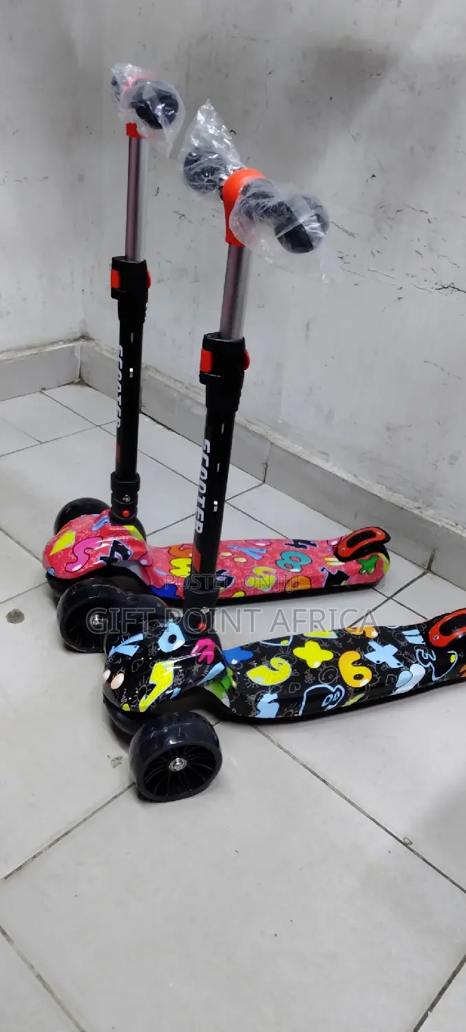 3-8 Years Adjustable Foldable Kids Scooters