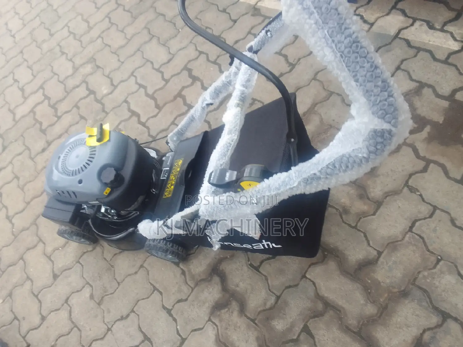Hanseatic Lawn Mower 3.0hp Petrol Engine.