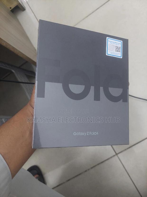 New Samsung Galaxy Z Fold4 256 GB Gray