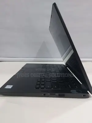 Laptop Dell Latitude 5300 8GB Intel Core I5 SSD 256GB