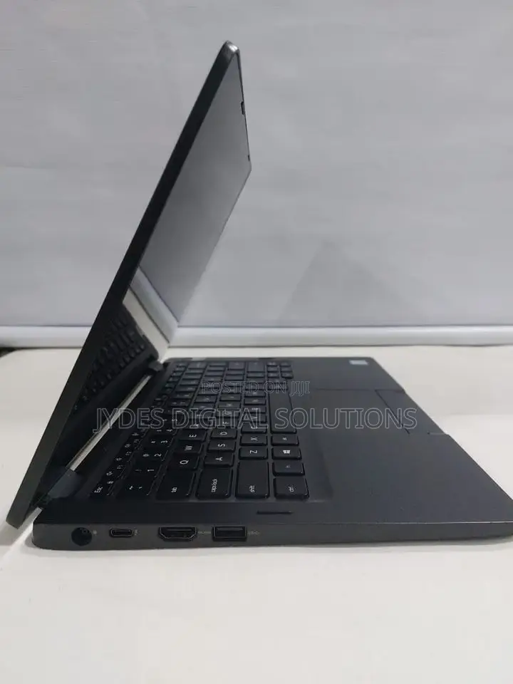 Laptop Dell Latitude 5300 8GB Intel Core I5 SSD 256GB