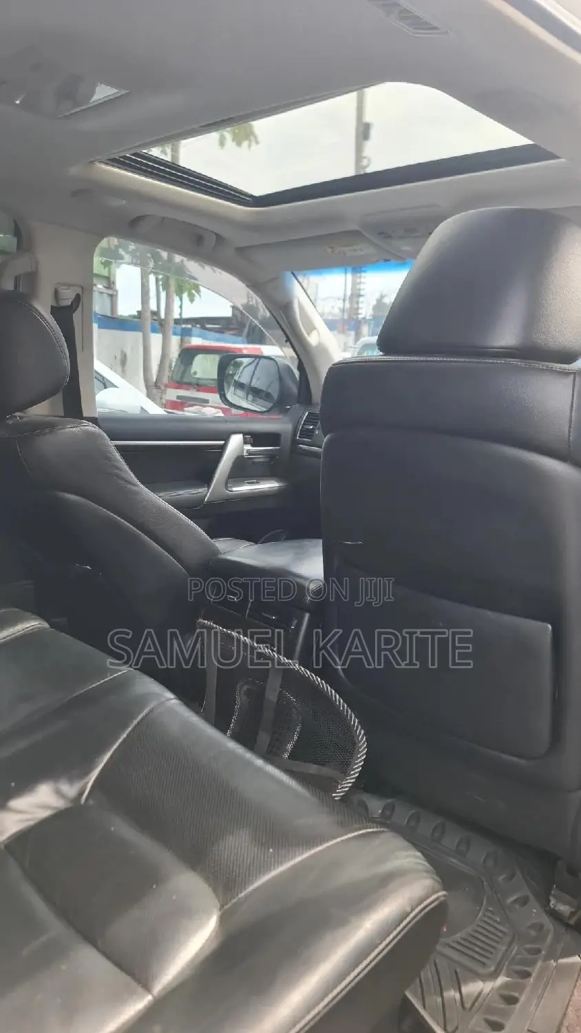 Toyota Land Cruiser 2014 White