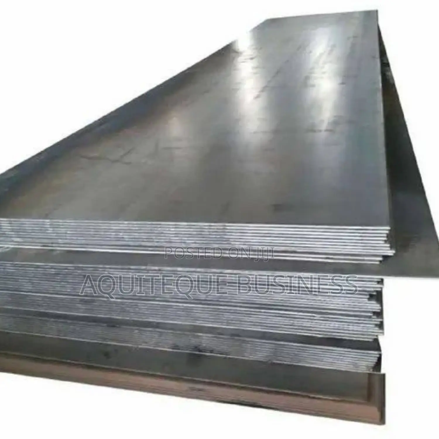 Sm Plate. It's Steel and Size 4ftx8ft.