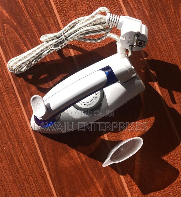 Travel Steam Iron - main view