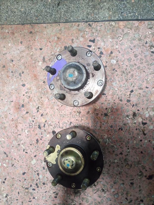 Subaru Impreza GG2 Rear Hub - thumbnail 2
