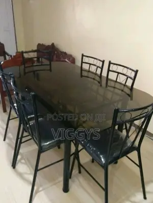 Classic 6 Seater Dinning Table