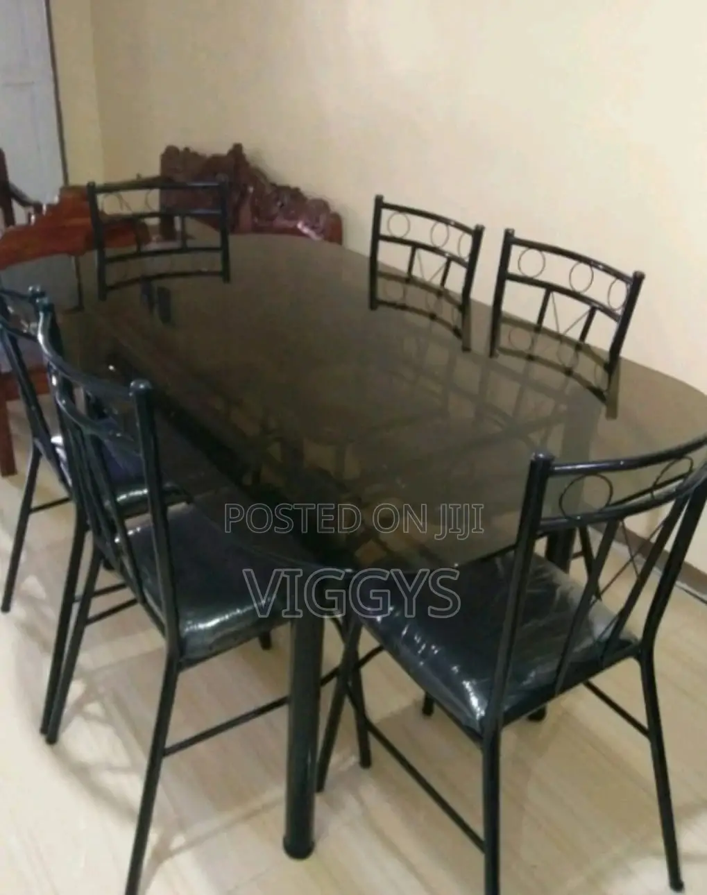 Good Quality 6 Seater Dinning Table