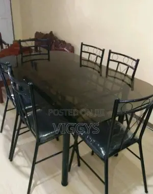 Good Quality 6 Seater Dinning Table