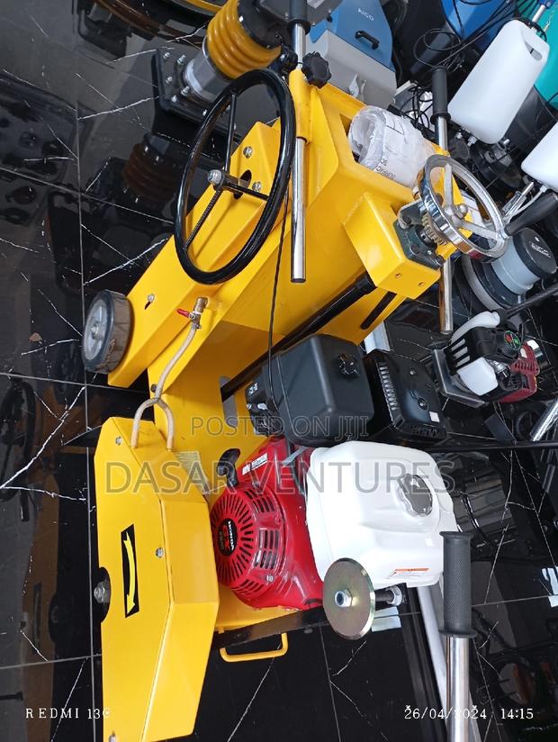 Concrete Cutter 18" Honda - main view