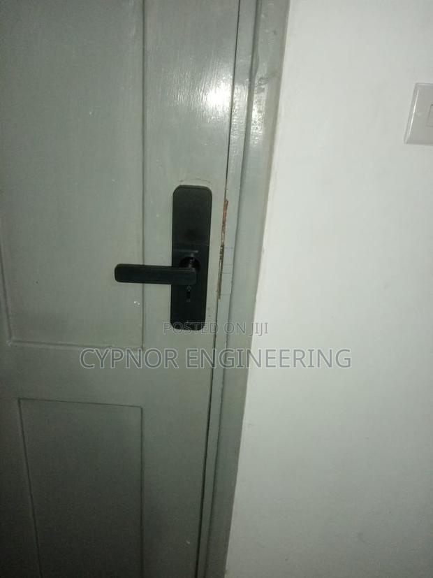 Biometric Airbnb Digital Smart Lock - thumbnail 3