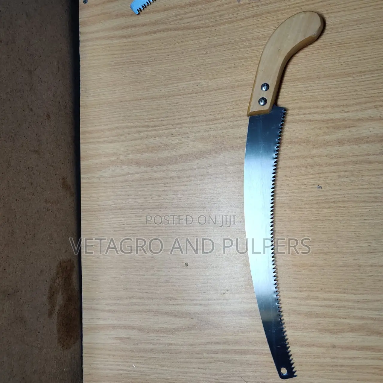 Curved Pruning Saw (Plastic/ Wooden)