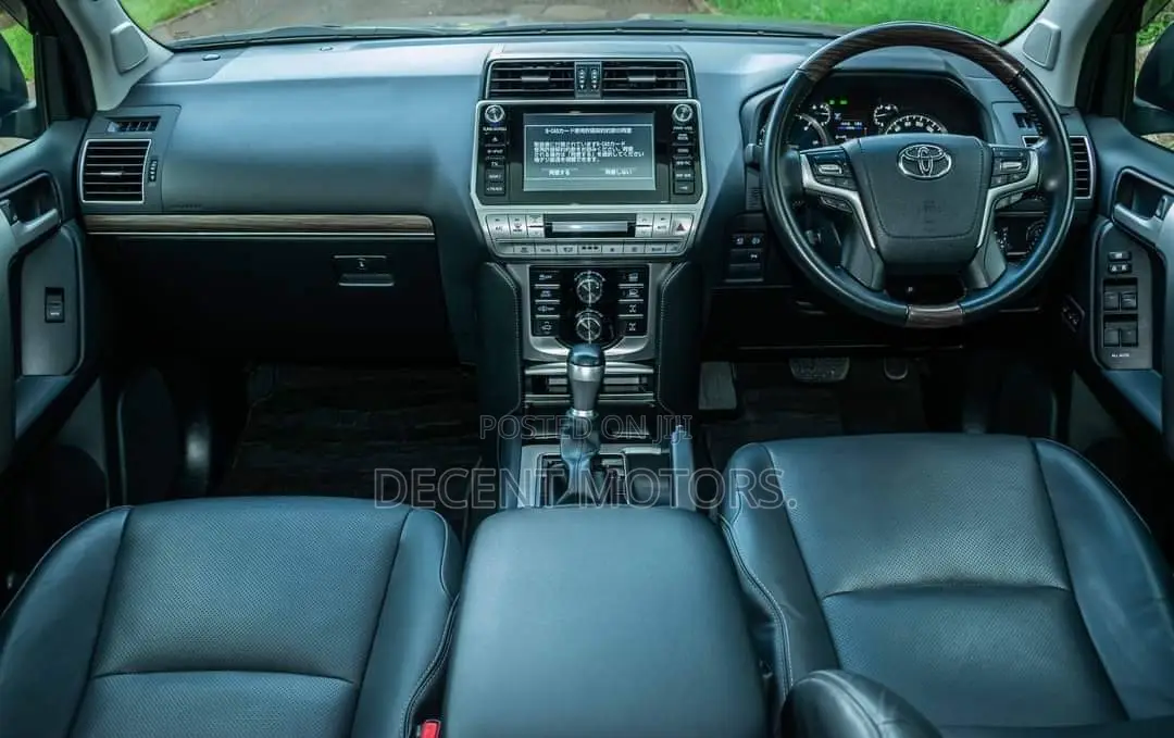 Toyota Land Cruiser Prado 2.8 2018 Gray