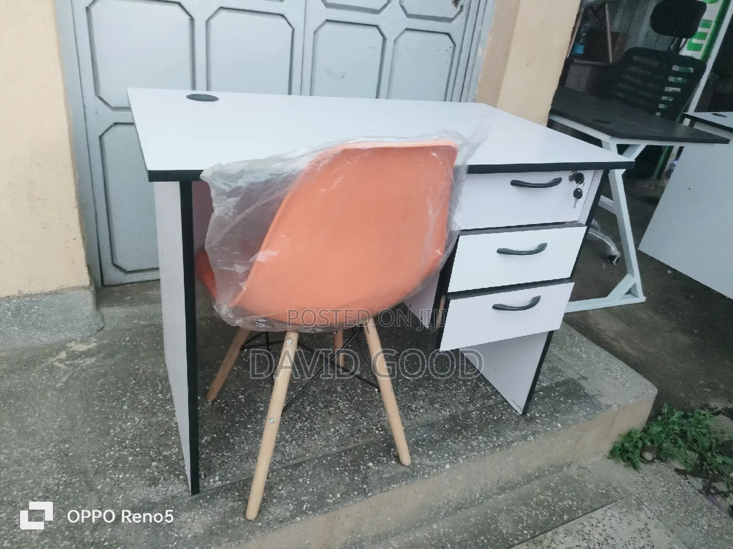 Study Desk and Office Chair Eames Chair