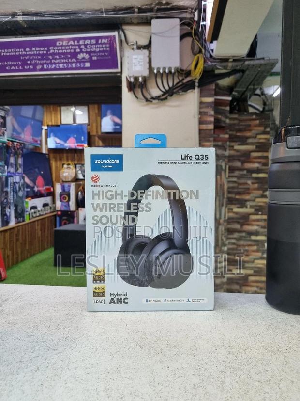 Anker Soundcore Life Q35 – Noise-Cancelling Headphones