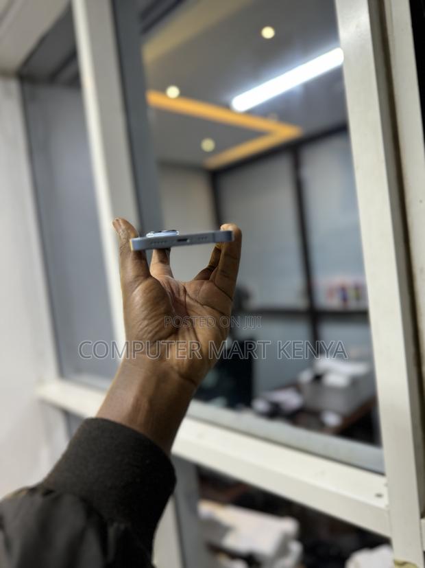 Apple iPhone 14 128 GB Blue - thumbnail 4