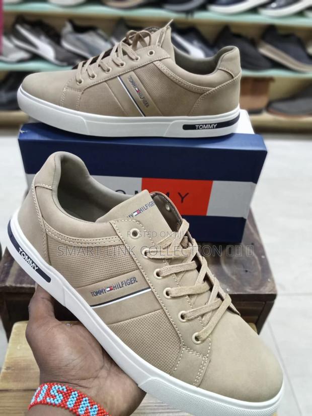 Tommy Hilfiger  - thumbnail 2